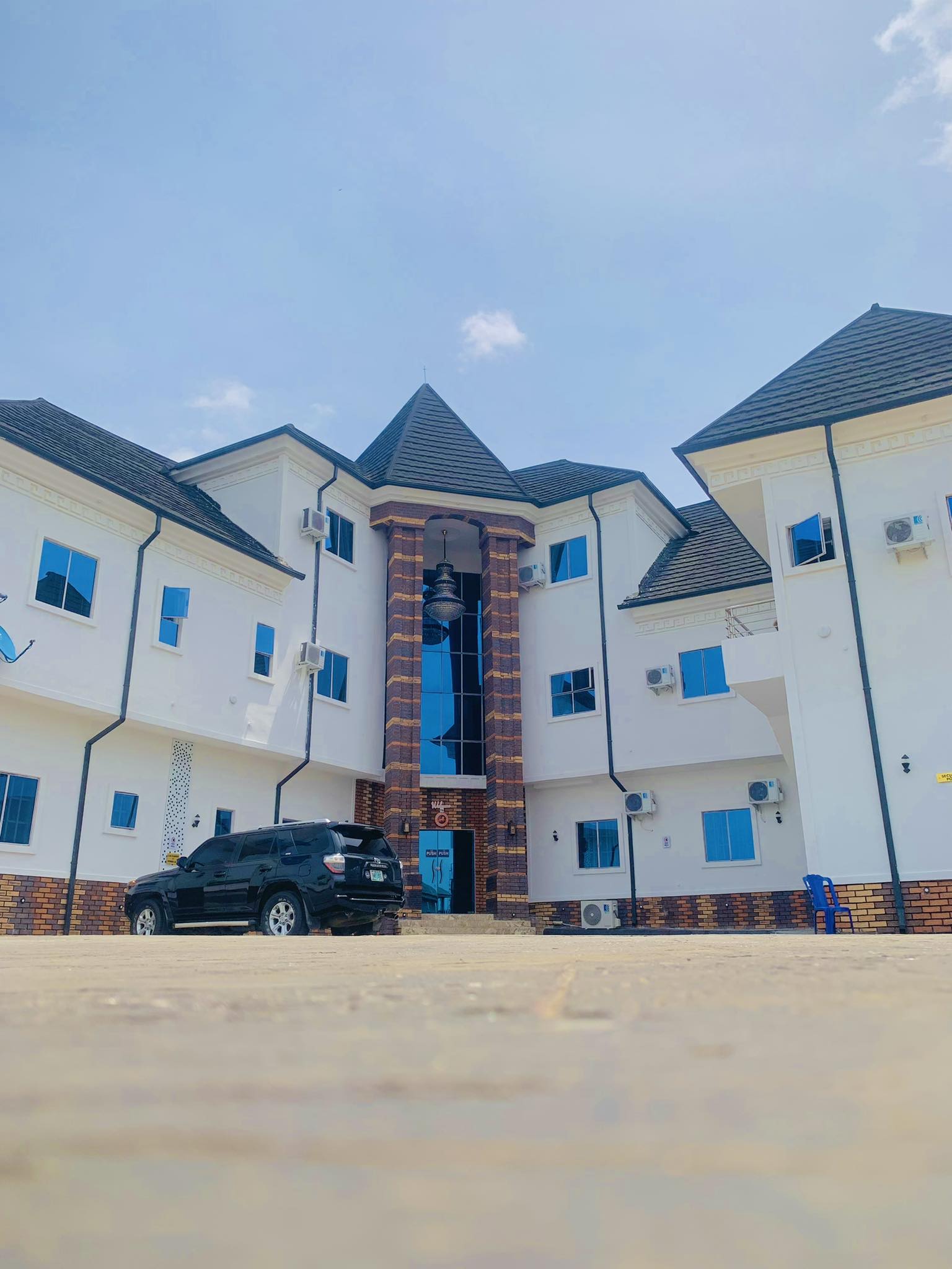 Pride Garden Hotel Galaxy