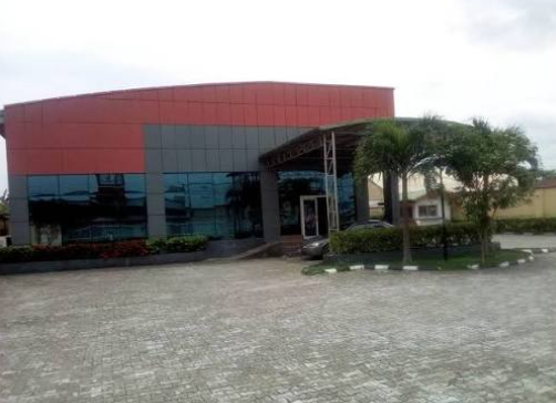520 Kolanut Center